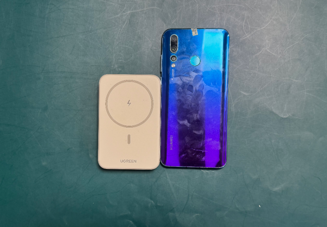 10000毫安充电宝哪个牌子好？精选绿联、西圣、倍思充电宝全方位测评对比