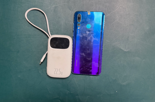 10000毫安充电宝哪个牌子好？精选绿联、西圣、倍思充电宝全方位测评对比