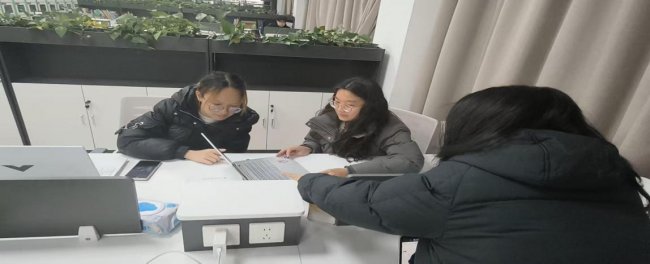 清醒的狂热——Z世代线下观演消费行为的理