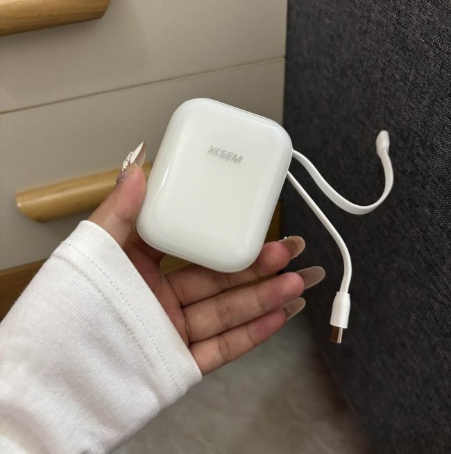 苹果17充电宝什么牌子好用？盘点2026年适合苹果手机最充电宝推荐，快充不伤机！