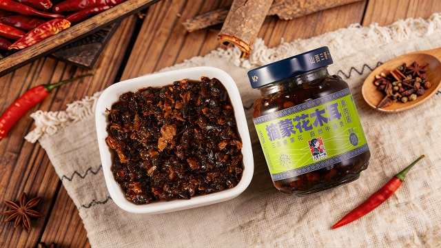 北方人的下饭神器！摘蒙花木耳酱系列，拌米饭香到跺脚