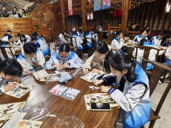 文旅科普深度融合 研学实践点亮假期——巴中春假期间，天府科普研学游持续升温