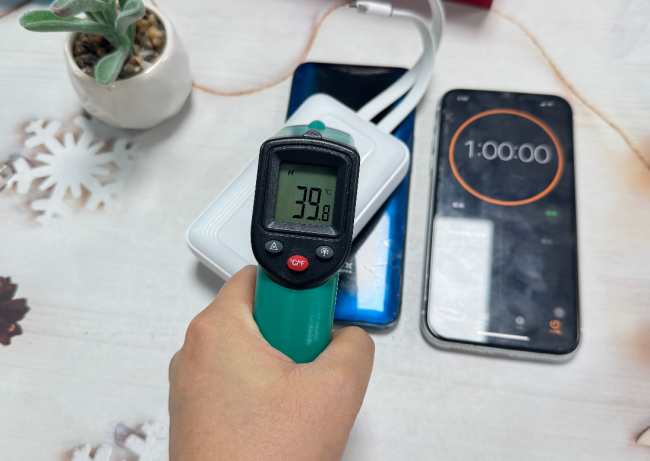 小米和安克充电宝哪个好？西圣充电宝值得买吗？实测三款充电宝