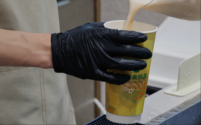 “哥哥来泡茶”融合新中式茶与现代咖啡文化,为行业注入新鲜活力 “哥哥来泡茶”融合新中式茶与现代咖啡文化,为行业注入新鲜活力