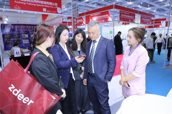 舒尔美携手山东良跃亮相第93届CMEF，与京东健康战略合作共启静脉健康新篇