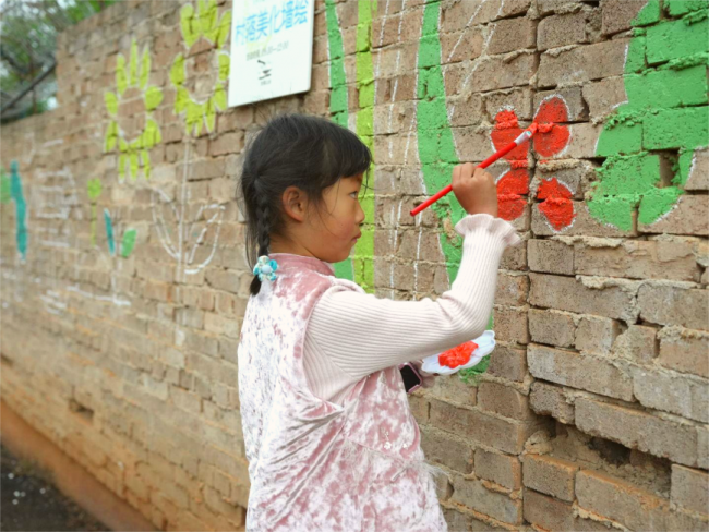 一棵香椿撬动乡村“生活方式样本”：昆明新发社区市集里的共建密码