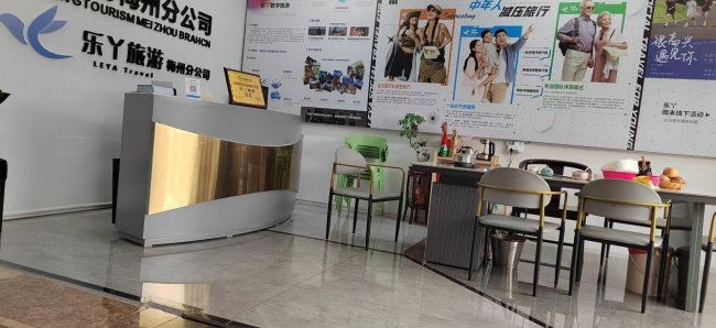 乐丫旅游荣获2026年度梅州市首届《最具口碑旅行社》评选活动冠军