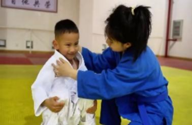 云南首创三跤融合主动防护课程——御安十二式