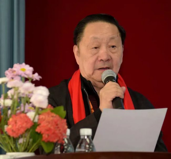 一笔融春水·满纸牡丹香——走近画家曾建国