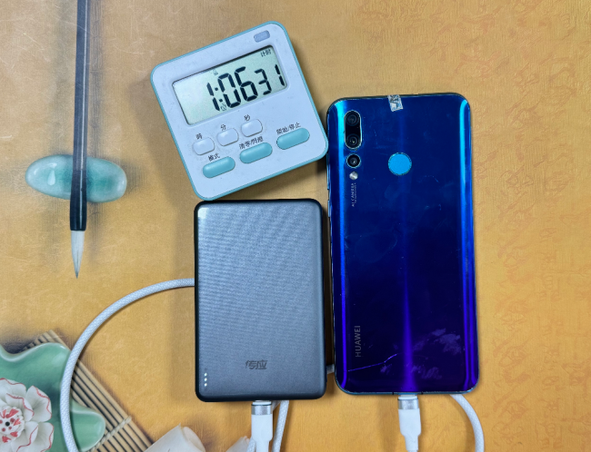 华为充电宝好用吗？传应南孚、西圣、华为充电宝哪款好？详细测评分析对比