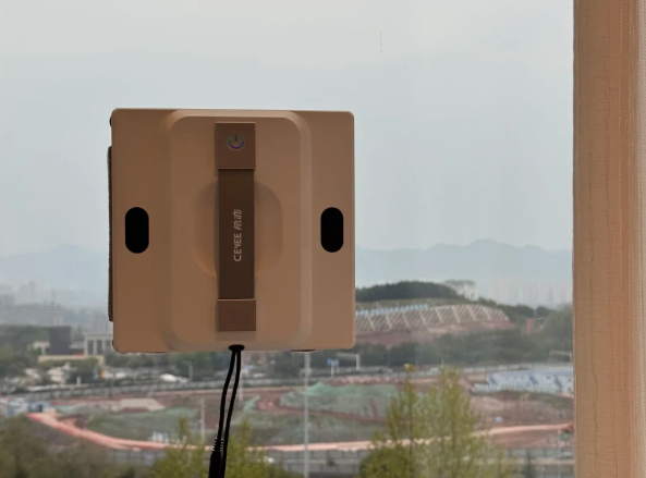 全自动擦窗机器人安全吗？过来人有话说，实测人气十足的擦窗机器人十大品牌，这些硬伤千万别碰