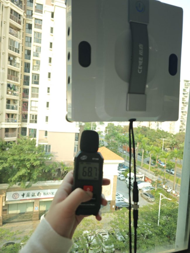 自动擦窗机器人哪款最好用？2026十款市场爆款擦窗机器人推荐，帮你精准选对款！