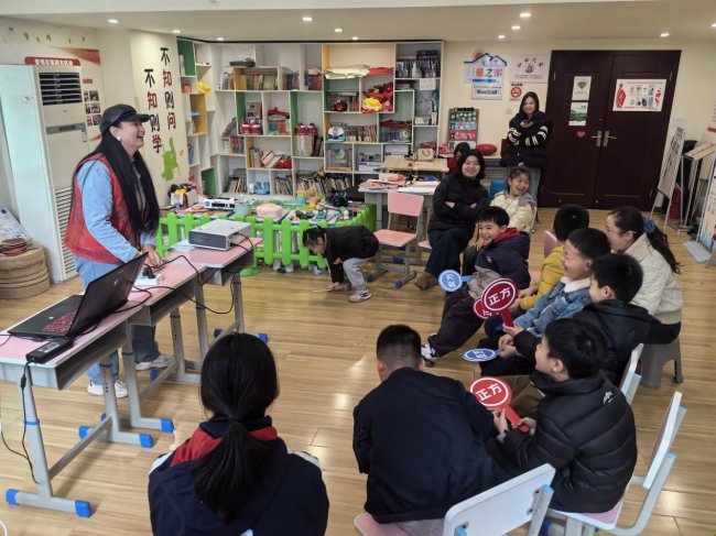 校园“零容忍”·我们共守护——跳蹬河社区举办未成年人法治辩论赛