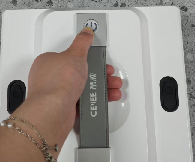 擦窗神器哪个牌子好啊？2026深度测评10款热门擦窗机型，这份排名榜选款零踩雷！