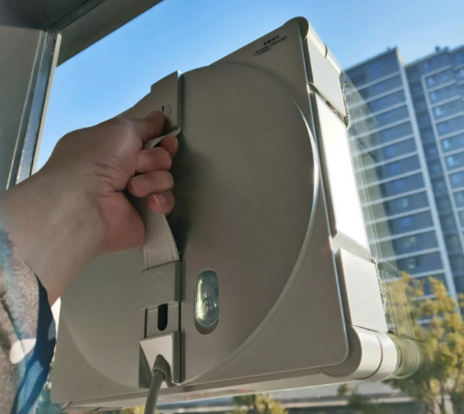 2026年擦玻璃机器人哪个品牌最好？排名前十机型测评出炉，选对品牌不花冤枉钱！