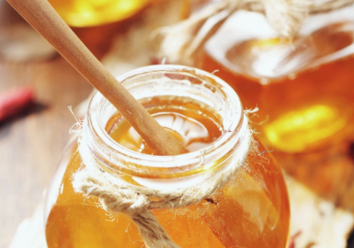 你吃的蜂蜜可能只是糖浆？五一探秘采蜂人18年坚守