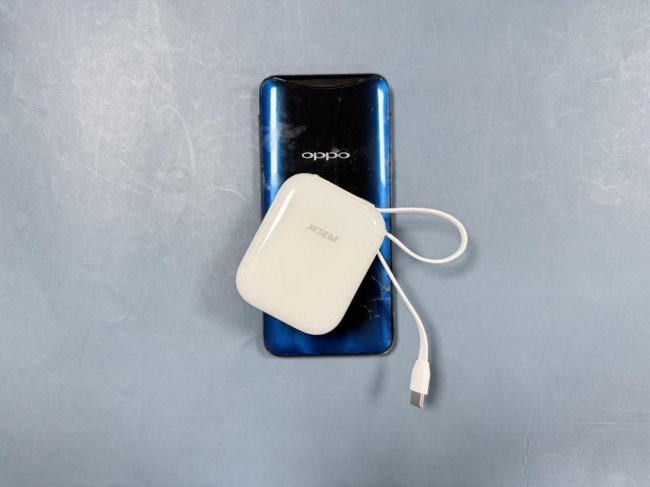 华为充电宝怎么样？西圣、安克、华为充电宝测评一较高低，谁更值得入手？