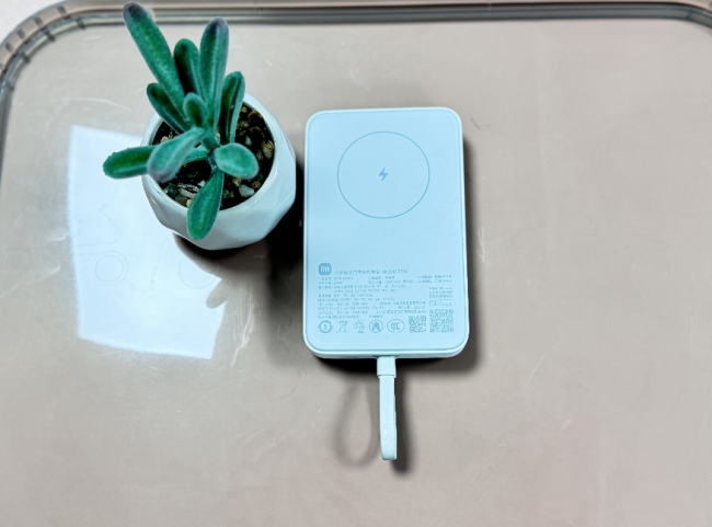 手机充电宝哪个品牌质量好性价比高？充电宝十大排名品牌，深度测评