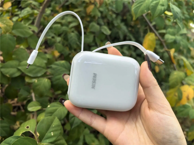 手机充电宝哪个品牌质量好性价比高？充电宝十大排名品牌，深度测评