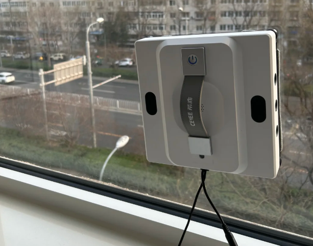 擦窗机器人是不是智商税？选对才解放双手，实测擦窗机器人十大排名，看完再买不踩坑