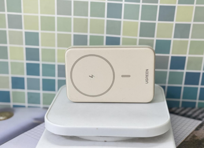 苹果充电宝哪个牌子最好最耐用？10款2026年适合苹果手机用充电宝