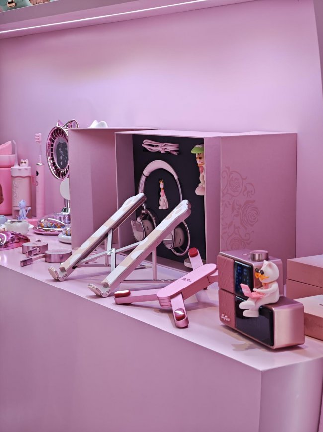 礼品界的新宠品牌!!SayRose以“科技+美学+定制”重构礼品逻辑 礼品界的新宠品牌!!SayRose以“科技+美学+定制”重构礼品逻辑