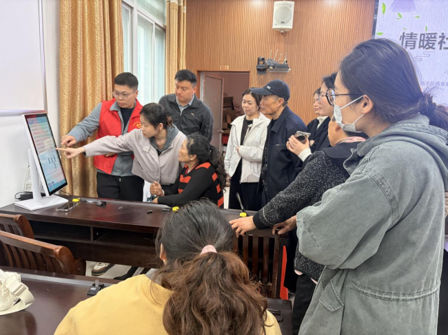 “情暖通太 爱伴夕阳”：刁铺街道春季养生公益行，“黑科技”邂逅传统，健康大礼暖人心