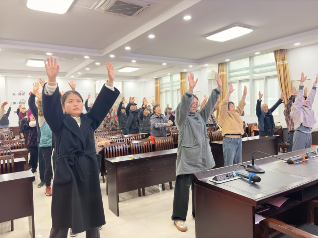 “情暖通太 爱伴夕阳”：刁铺街道春季养生公益行，“黑科技”邂逅传统，健康大礼暖人心