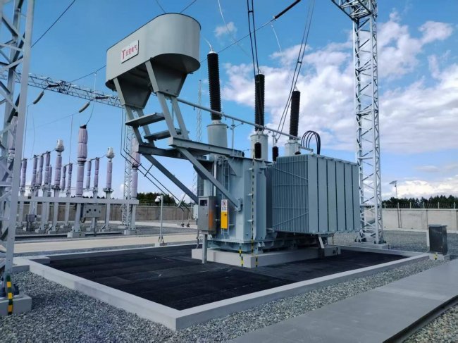 关键节点突破！铁伊铁路首座牵引变电所成功受电