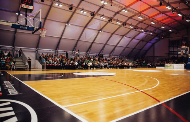 国际篮联（FIBA）认证加持｜肯帝亚运动地板，专业赛场的底气