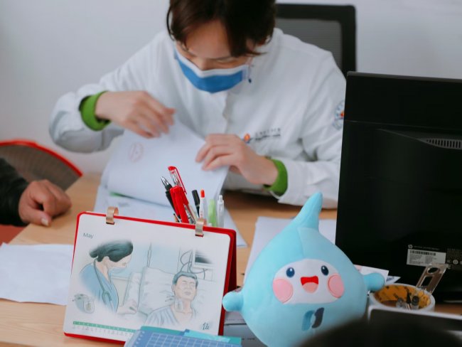 生命的接力  ——央企公益力量点亮地贫患者新生路