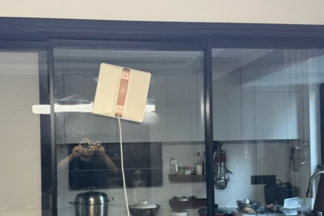 擦窗机器人哪个牌子好？家用选哪种更合适？家用款擦玻璃机器人品牌排行榜前十名推荐，第一名无敌