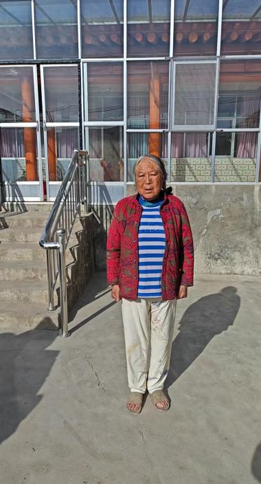 青海爱尔跨越距离的温暖守护：独居残疾老人马桂花的“光明之旅”