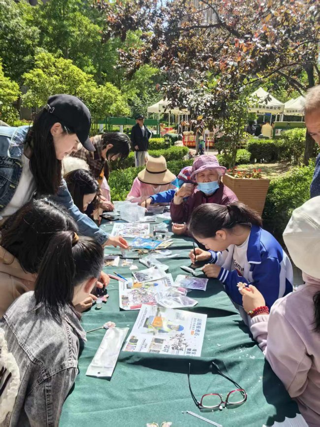 便民惠民暖人心 公益市集进社区——青岛市南区银海一号小区公益市集圆满举办