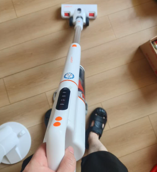 哪种吸尘器好用又实用又耐用?吸床吸尘器可以吸地板吗?揭秘2026年618吸尘器品牌十大排名