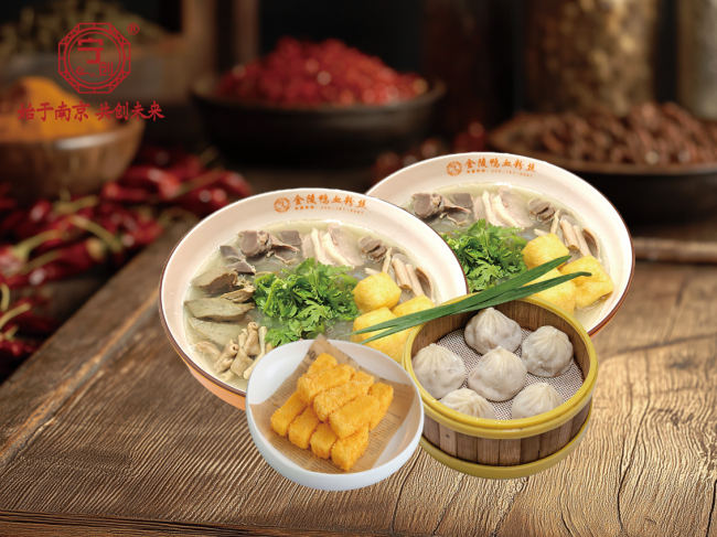 金陵鸭血粉丝：餐饮标准化破局者的产业链重构实践