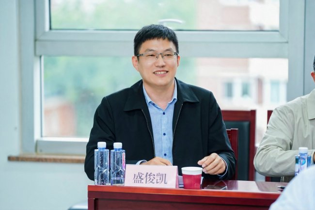 建业电缆集团应邀出席三方战略合作签约仪式暨机械工业质量价格分级课题启动会
