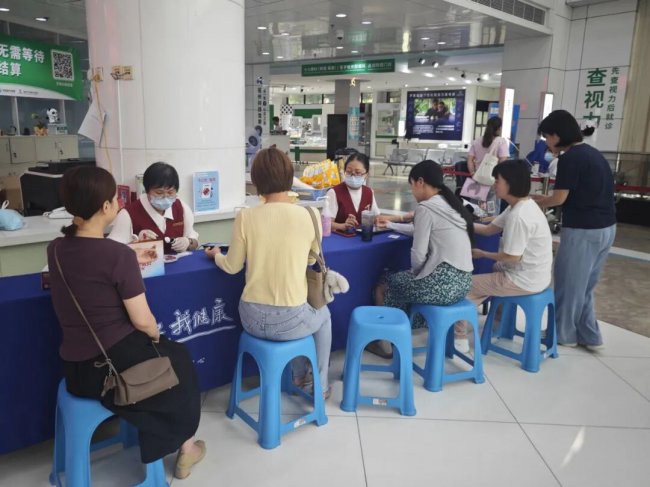 为党旗增辉 为生命接力丨东南眼科医院开展无偿献血活动
