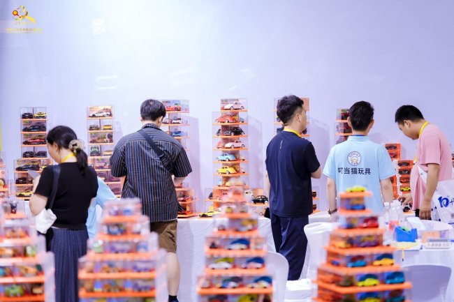 深耕 IP 文创赛道，叮当猫集团亮相 2026 义乌文具礼品展