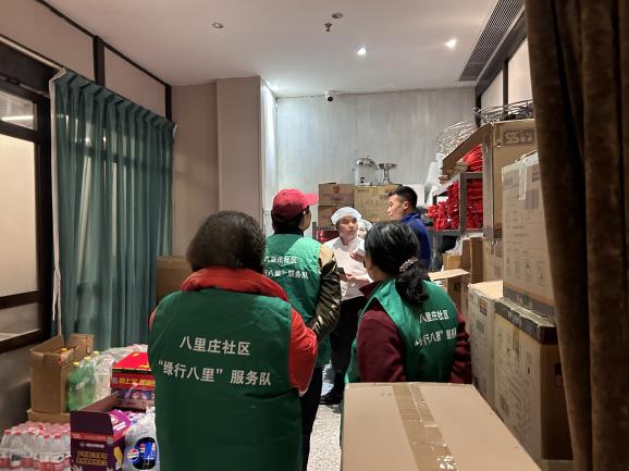 八里庄社区“消防志愿同行 筑牢安全防线”巡查第7张