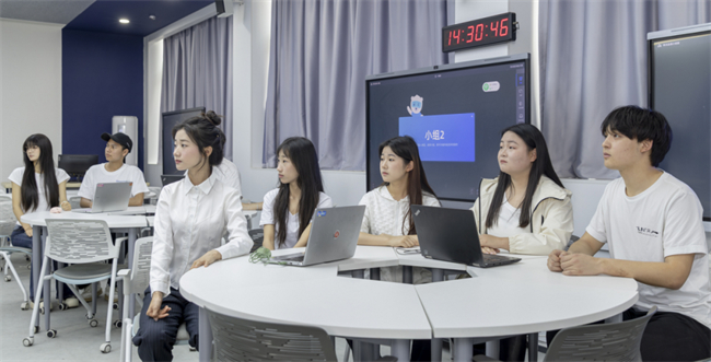 洛阳科技职业学院AIGC实战课：让学生在长出真本事