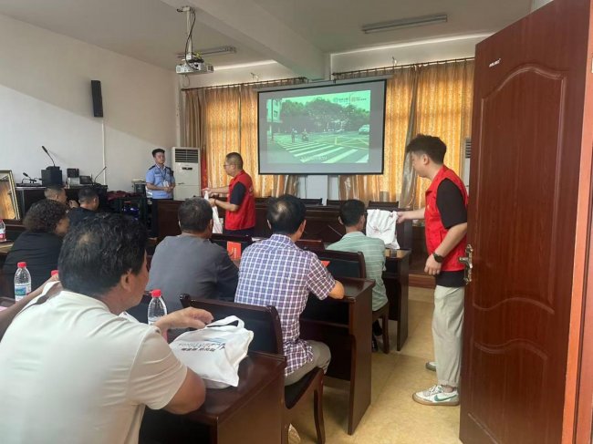 警政保联动齐发力 双安宣教护民生 —— 平安产险杭州中支多维度开展安全宣传服务活动