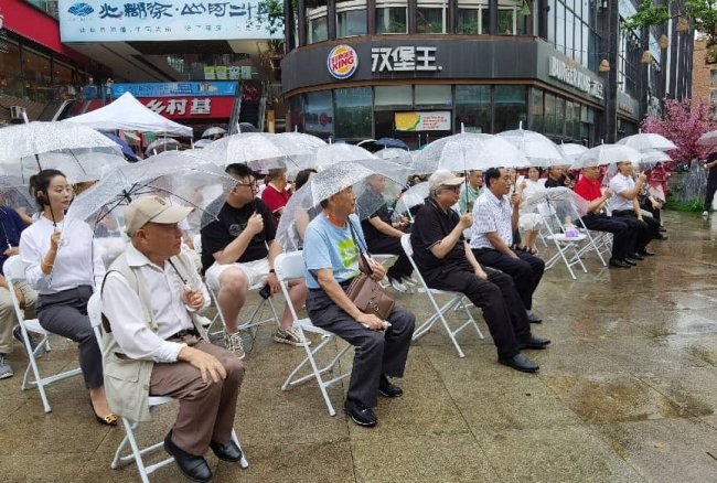 国内首家节气博物馆火锅“火糊涂”开业 喜逢“三节”