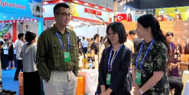 侨连天山兴丝路 侨通亚欧启新程