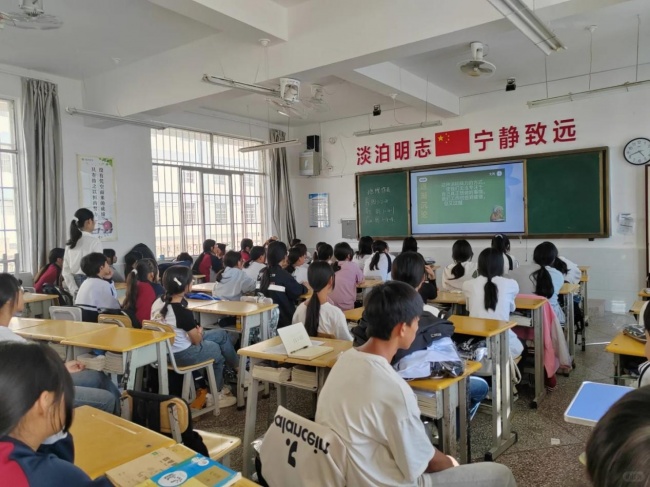 小蜜蜂扩音器哪个牌子好？2026年热门无线扩音器推荐，教师选购指南