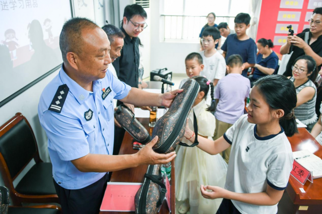 泰州市永安洲镇“青仔公益暑托服务”启航：为青少年暑期成长“充电赋能”