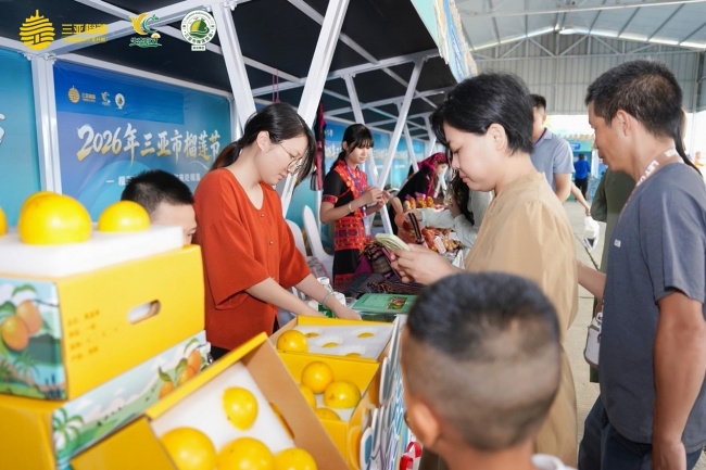 “榴”住夏天！育才特色农产品市集+榴莲嘉年华，解锁“热带风情”新玩法