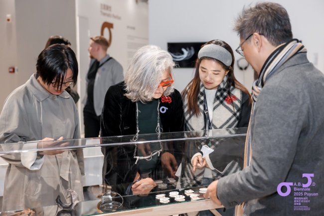 一场展览，16所院校、300件作品 濮院时尚古镇如何成为青年创作孵化场