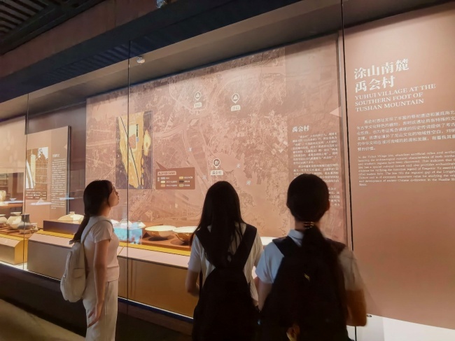 安徽财经大学统计与应用数学学院赴蚌埠市博物馆开展文化调研实践