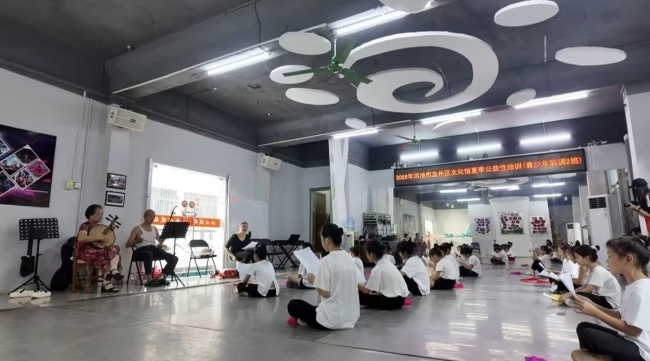 赏彩调雅韵，传壮乡戏魂 ——“丝路里的青